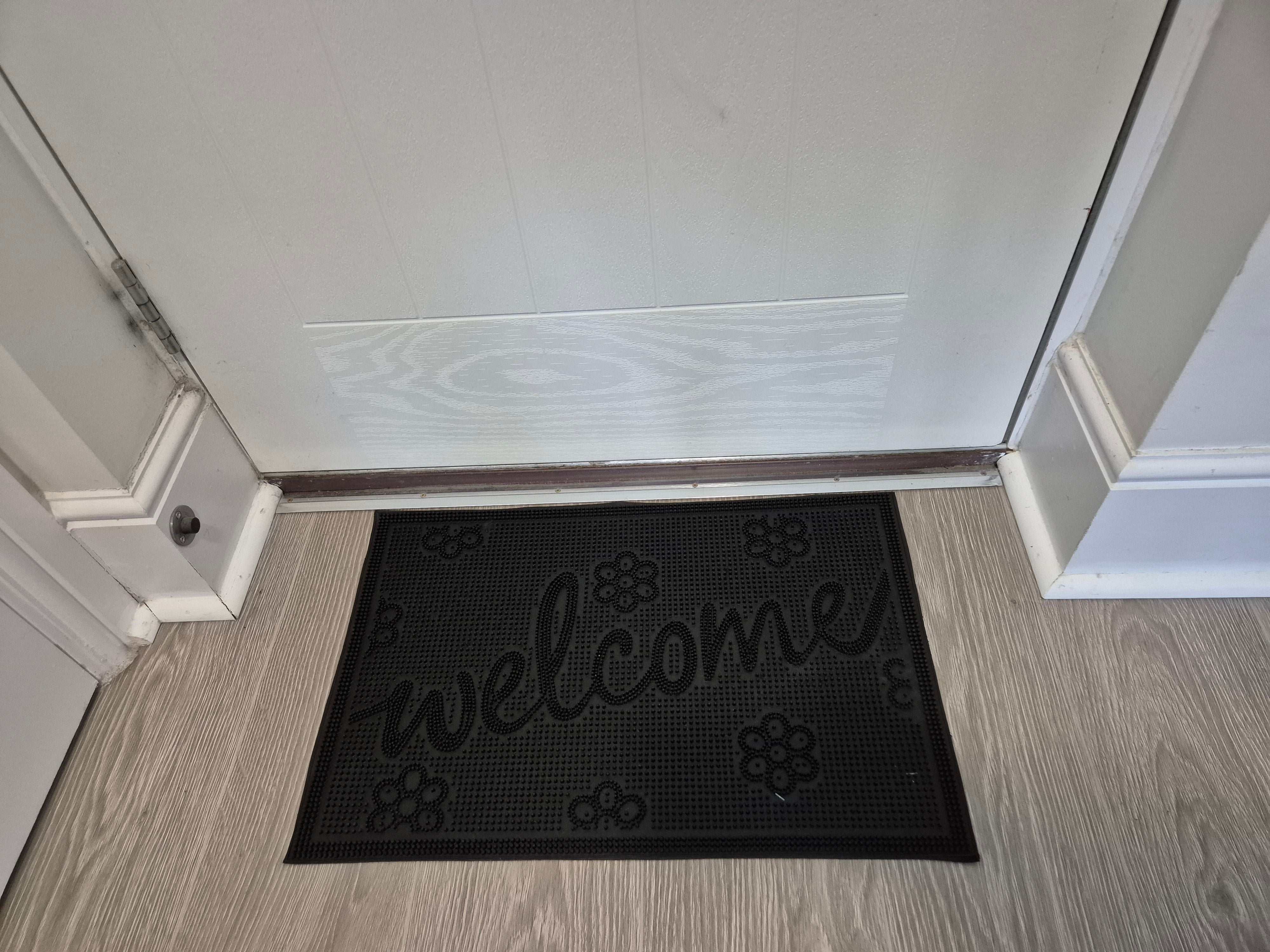Rubber Doormat 60cm x 40cm - 'Welcome' (Small Flowers) - Absorbent Coir Mat for Indoor/Outdoor